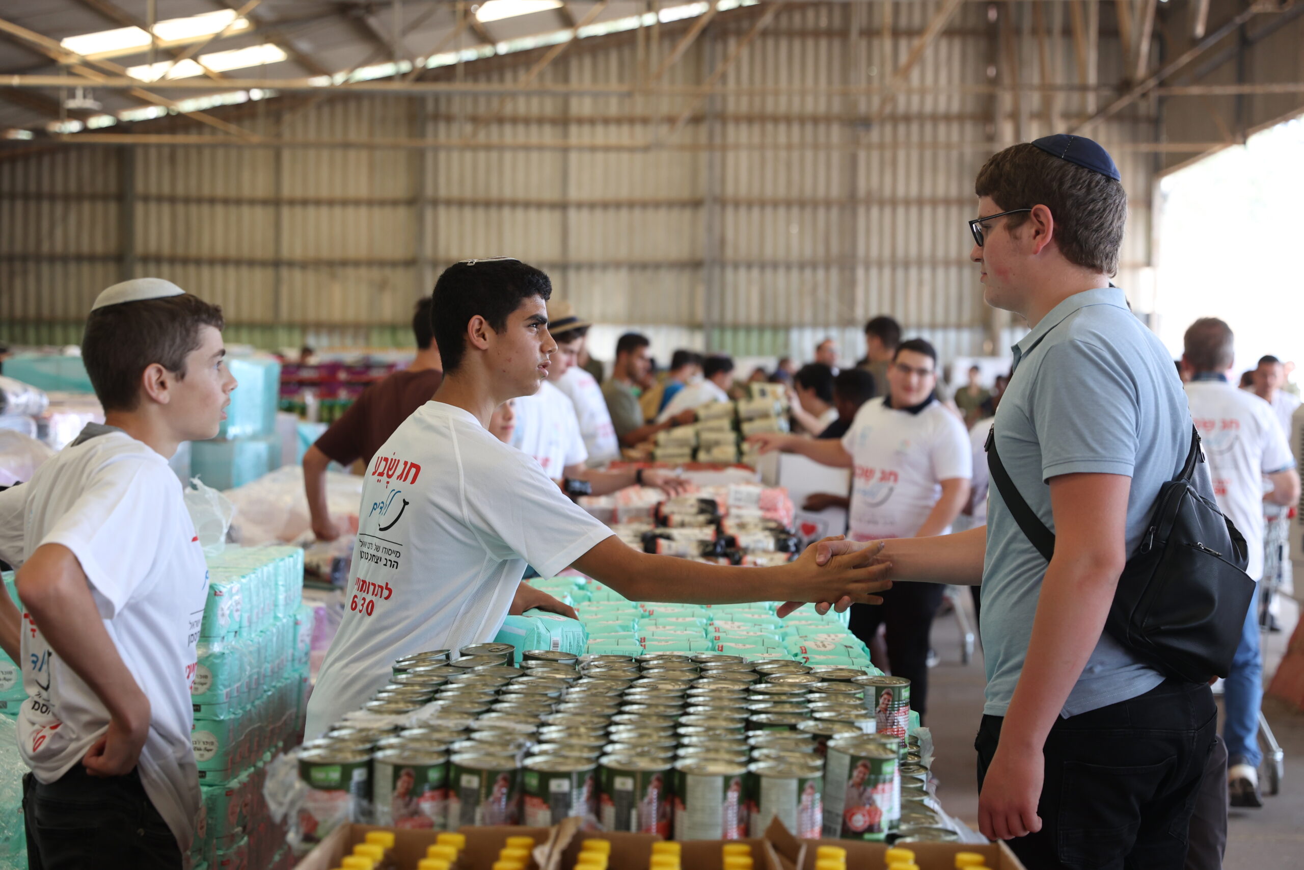 מחסן אריזת חבילות מזון