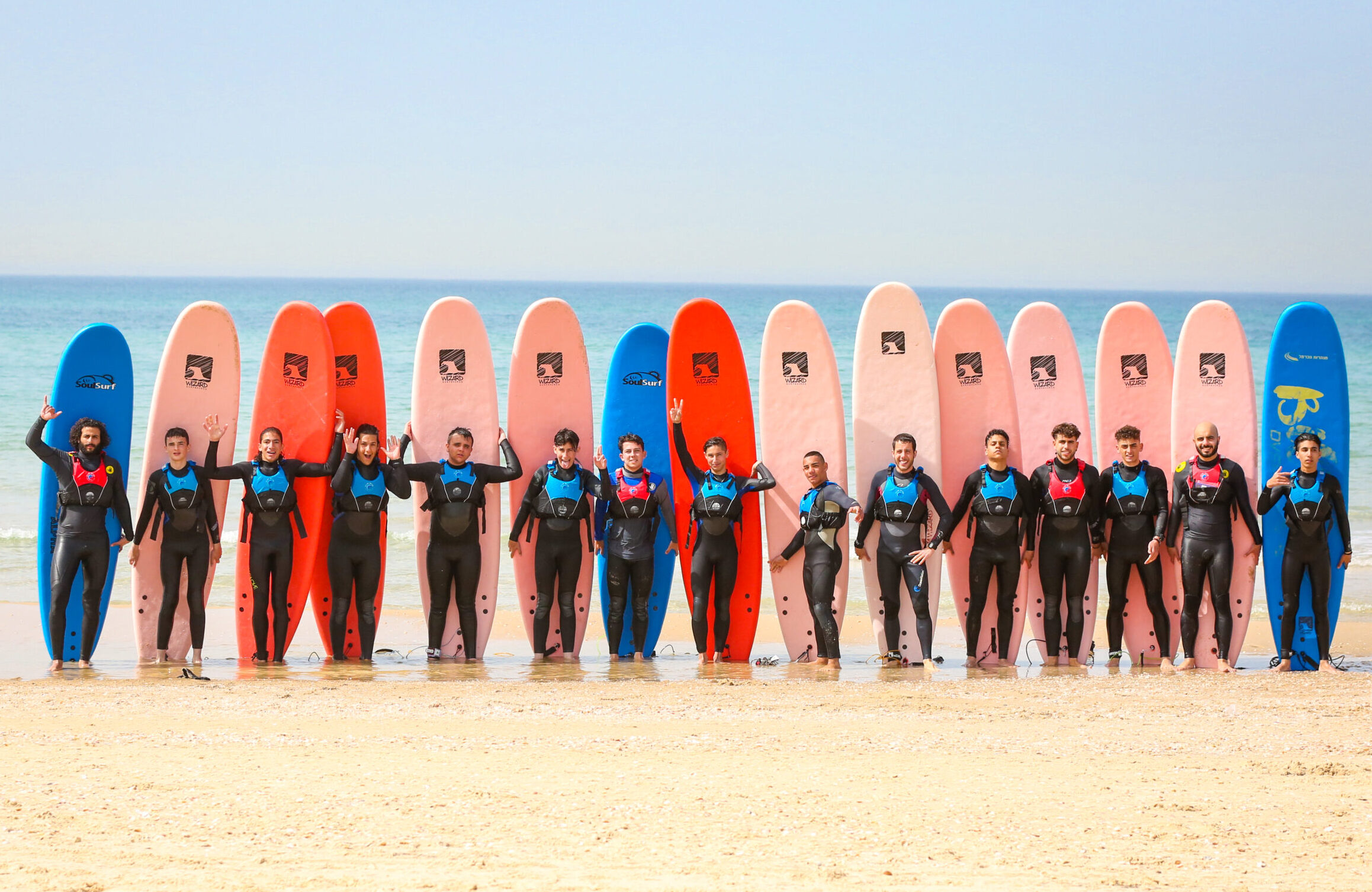 בוגרי קורס גלישה של כפר זוהרים